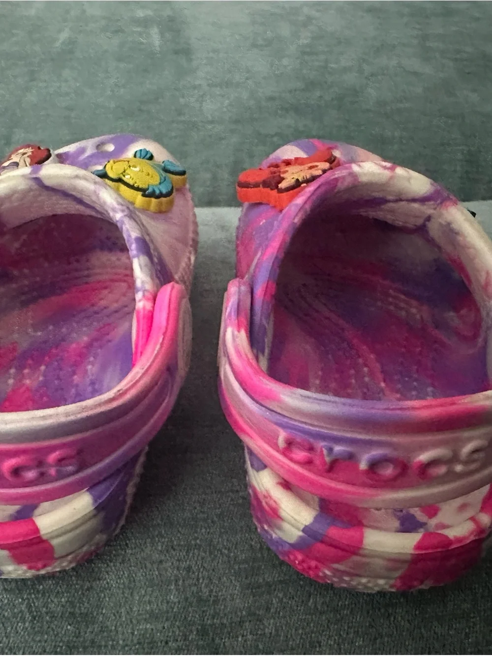 CROCS Kids Pink Purple Tie-Dye Clogs with Ariel Jibbitz